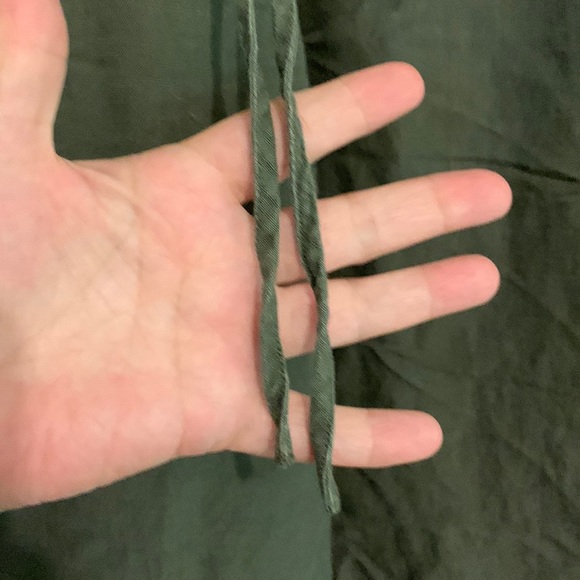 (3 for $20)Abercrombie & Finch, casual black cropped pants size med - Picture 3 of 9